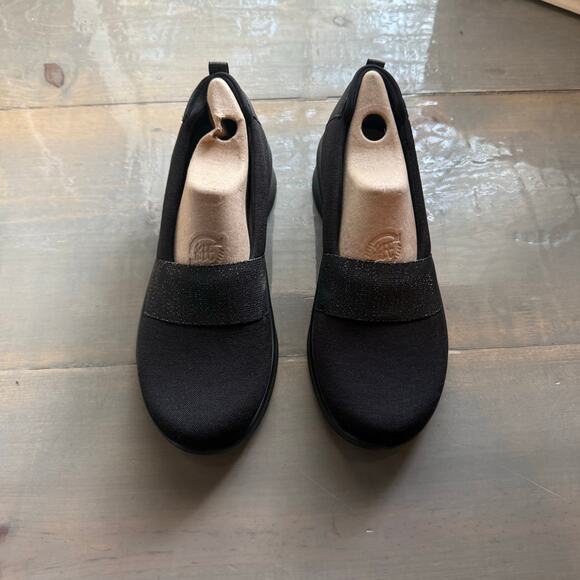 BZees Black Gracie Slip On Flats Sz 6.5 NIB - Picture 3 of 15